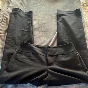 Black Elle Dress Pants. Size 4.